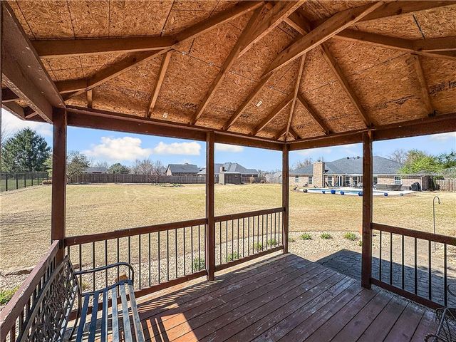 2406 Marylane Drive, Rogers, AR 72756