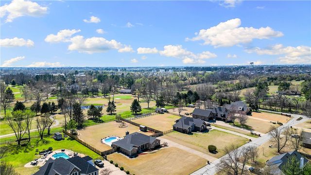 2406 Marylane Drive, Rogers, AR 72756