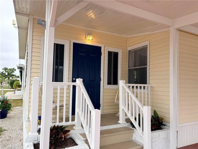 2785 Wedgewood DR, North Fort Myers, FL 33917