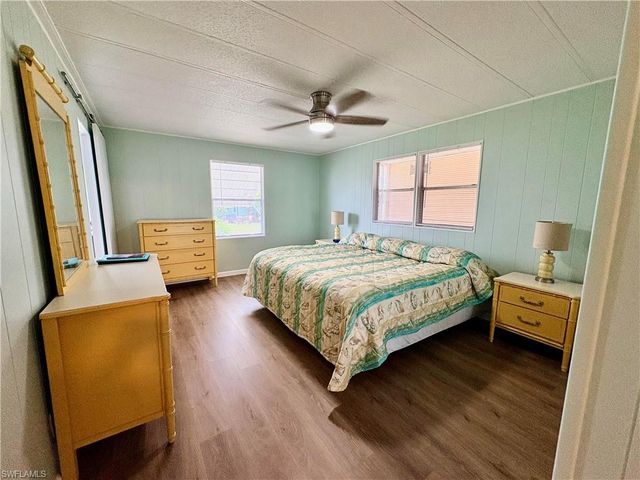 2785 Wedgewood DR, North Fort Myers, FL 33917