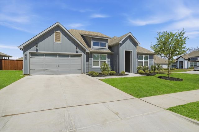 4028 Cornerstone Circle, Granbury, TX 76048