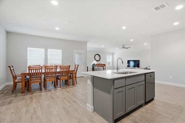 4028 Cornerstone Circle, Granbury, TX 76048