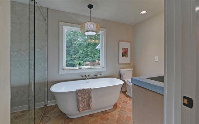398 Hidden Point, Hartwell, GA 30643