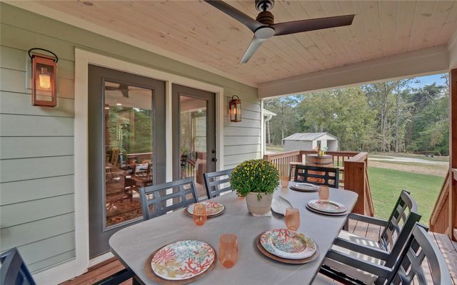 398 Hidden Point, Hartwell, GA 30643
