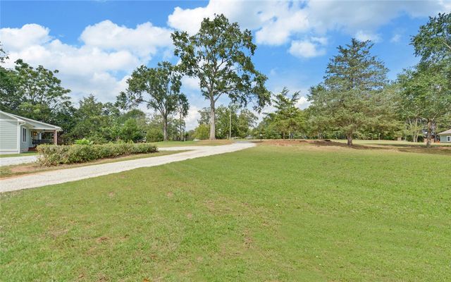398 Hidden Point, Hartwell, GA 30643