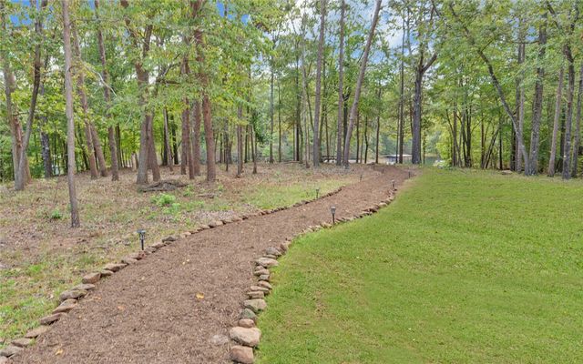 398 Hidden Point, Hartwell, GA 30643