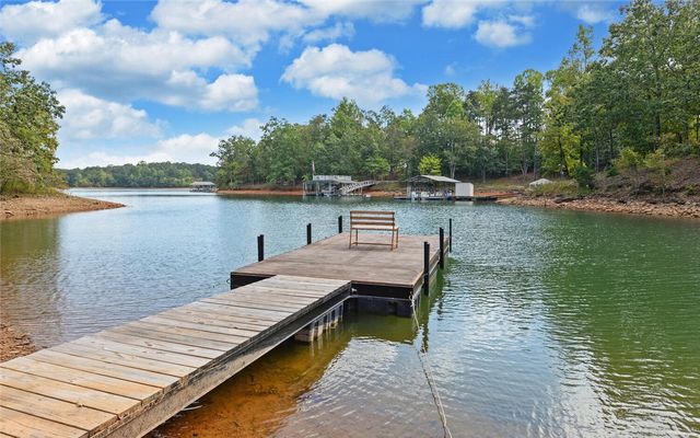 398 Hidden Point, Hartwell, GA 30643