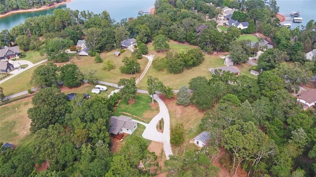 398 Hidden Point, Hartwell, GA 30643