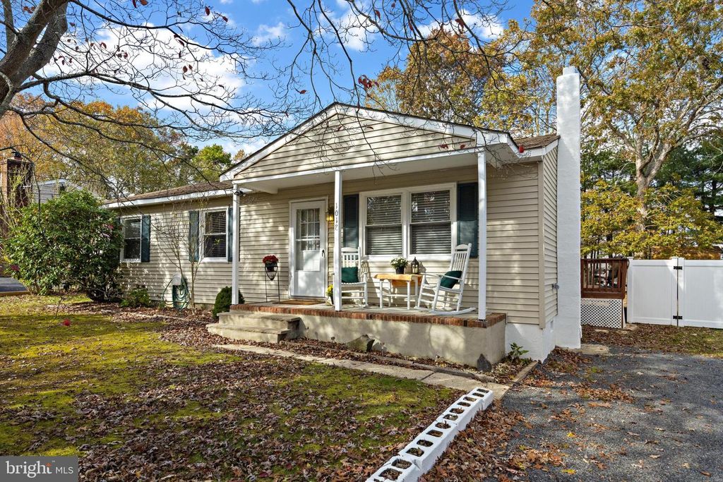 1018 VESSEL LANE, Manahawkin, NJ 08050