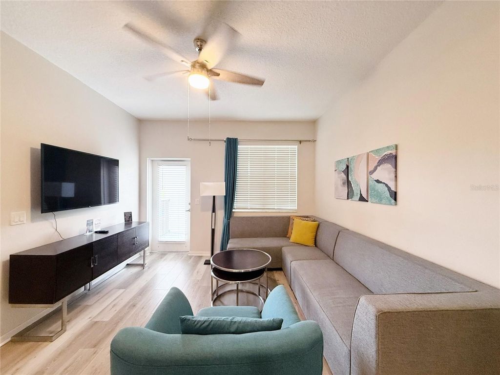 Image 3 of property listing at 4013 BREAKVIEW DRIVE A308, Orlando, FL 32819