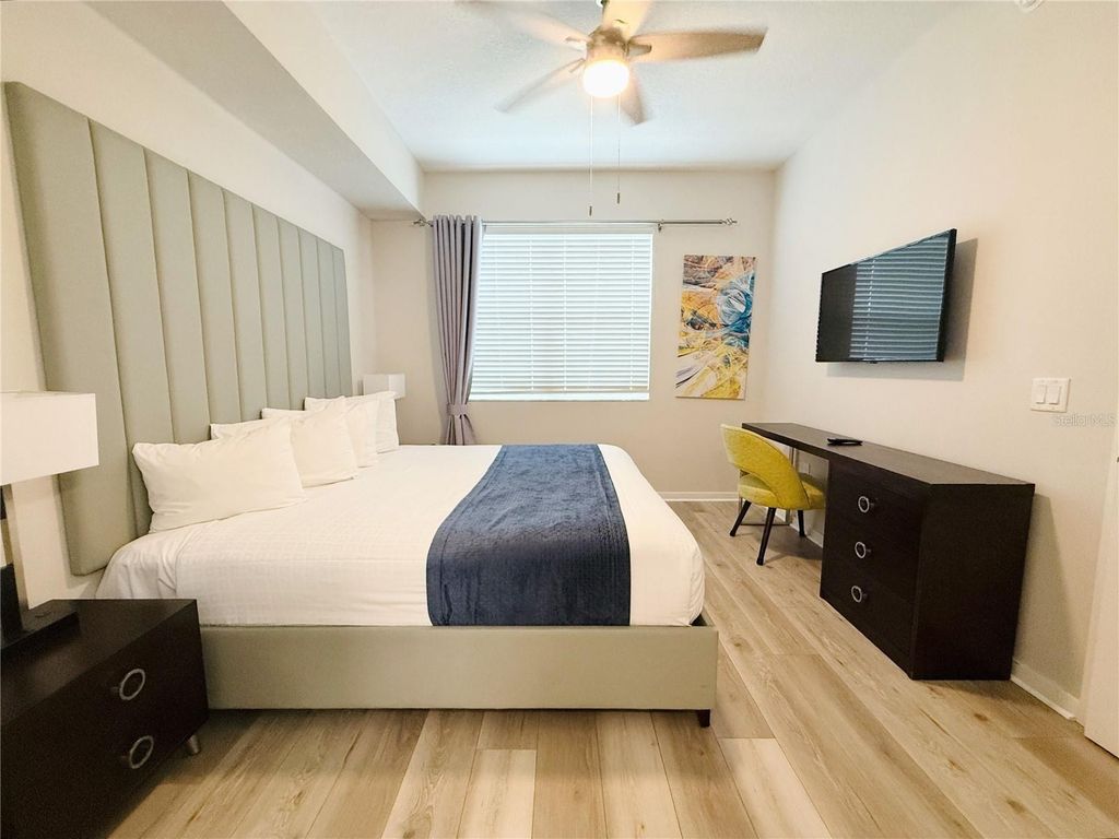 Image 9 of property listing at 4013 BREAKVIEW DRIVE A308, Orlando, FL 32819