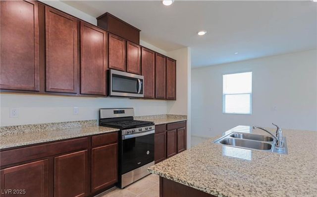 1624 Crisp Pear Court, Las Vegas, NV 89108