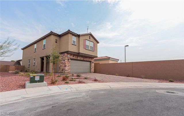 1624 Crisp Pear Court, Las Vegas, NV 89108