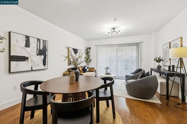 438 438 W Grand Ave 432, Oakland, CA 94612