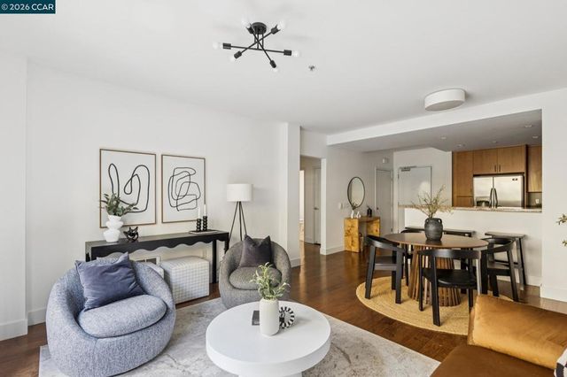 438 438 W Grand Ave 432, Oakland, CA 94612