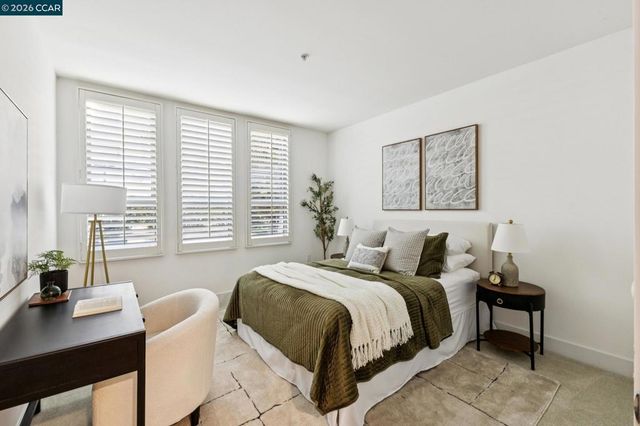 438 438 W Grand Ave 432, Oakland, CA 94612