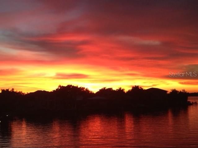 1444 HARBOR DRIVE, Sarasota, FL 34239