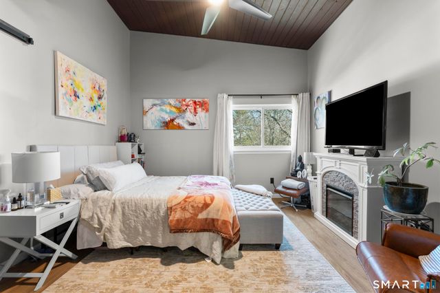 19 Ledgebrook Drive 19, Norwalk, CT 06854