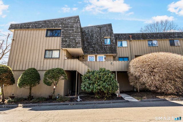 19 Ledgebrook Drive 19, Norwalk, CT 06854