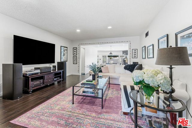 1903 Preuss Road, Los Angeles, CA 90034