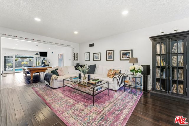 1903 Preuss Road, Los Angeles, CA 90034