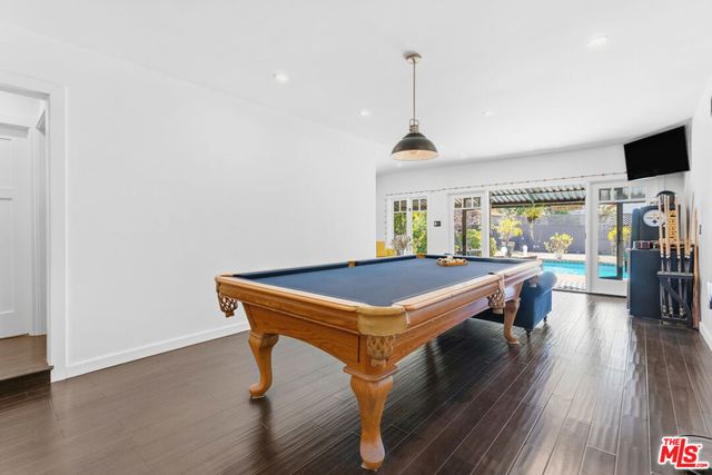 1903 Preuss Road, Los Angeles, CA 90034