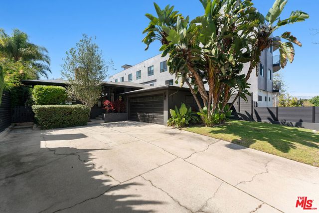1903 Preuss Road, Los Angeles, CA 90034