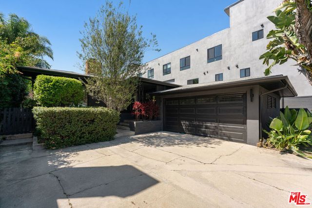 1903 Preuss Road, Los Angeles, CA 90034