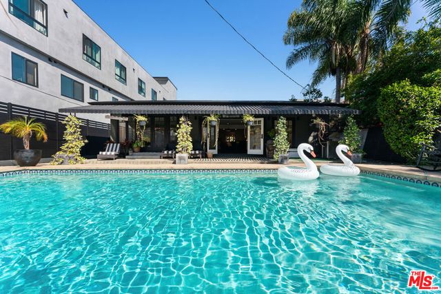 1903 Preuss Road, Los Angeles, CA 90034