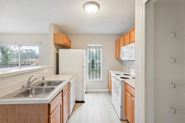4617 ASHBURN SQUARE DRIVE, Tampa, FL 33610