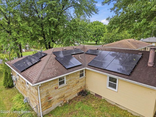 9705 Titan Dr, Louisville, KY 40229