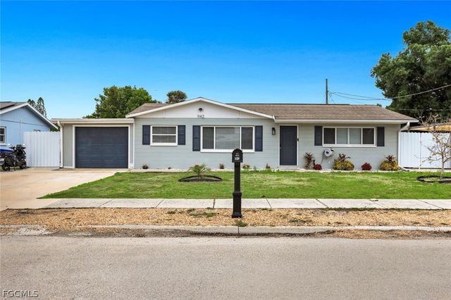942 Narcissus ST, North Fort Myers, FL 33903