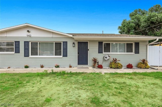 942 Narcissus ST, North Fort Myers, FL 33903
