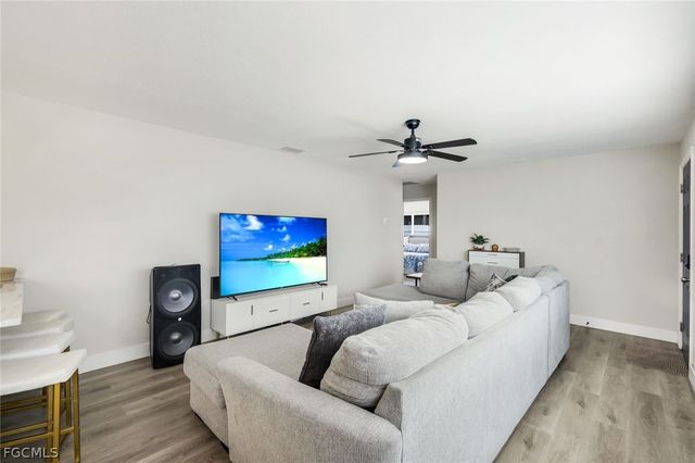 942 Narcissus ST, North Fort Myers, FL 33903