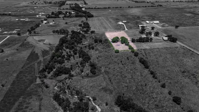 1048 Holder Road, Forreston, TX 76041