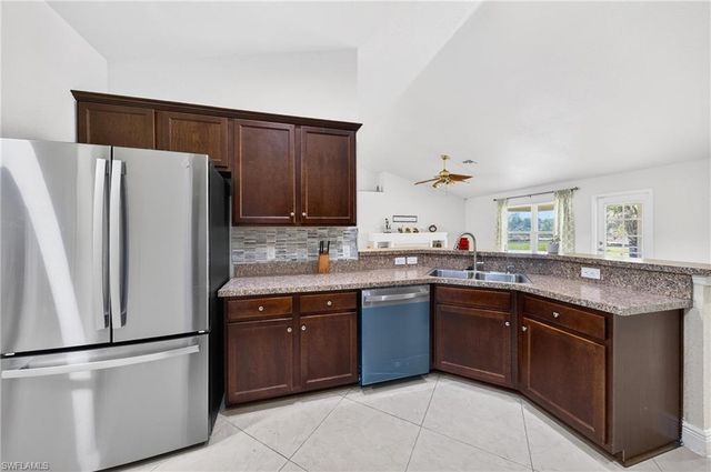 533 Willowbrook DR, Lehigh Acres, FL 33972