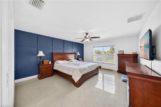 533 Willowbrook DR, Lehigh Acres, FL 33972