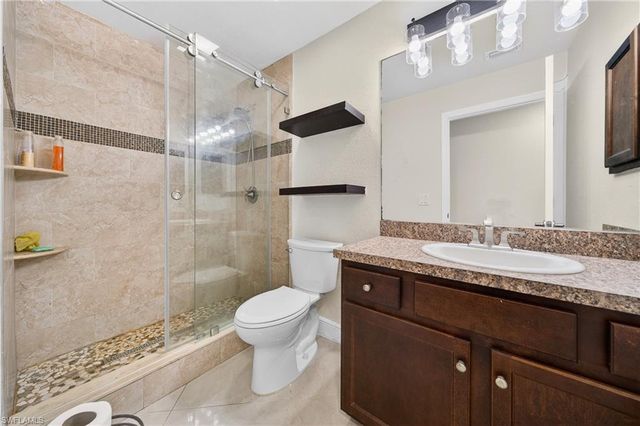 533 Willowbrook DR, Lehigh Acres, FL 33972