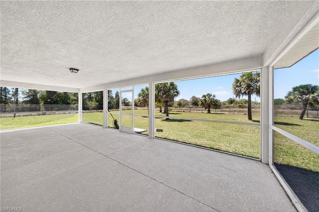 533 Willowbrook DR, Lehigh Acres, FL 33972