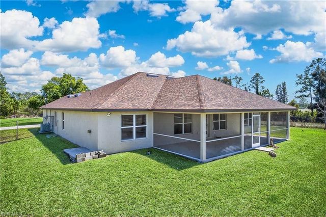 533 Willowbrook DR, Lehigh Acres, FL 33972