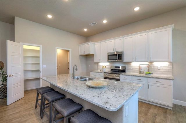 15630 Austin Court, Basehor, KS 66007
