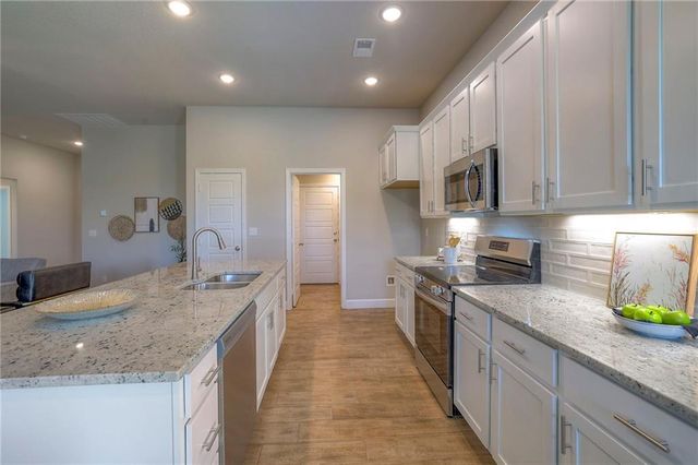 15630 Austin Court, Basehor, KS 66007