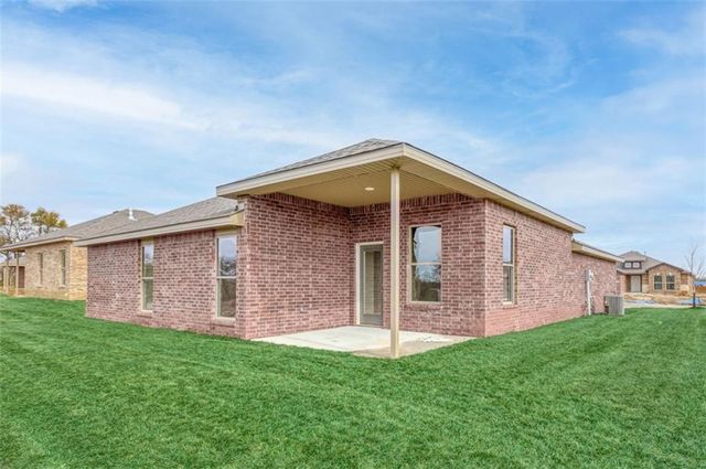 15630 Austin Court, Basehor, KS 66007