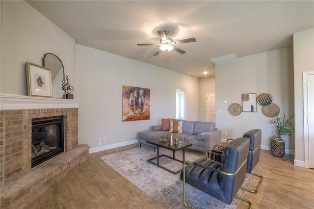 15630 Austin Court, Basehor, KS 66007