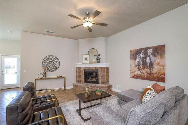15630 Austin Court, Basehor, KS 66007