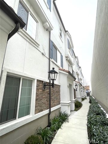 521 N Erie, Pomona, CA 91768