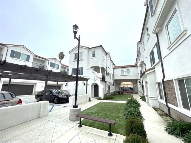 521 N Erie, Pomona, CA 91768