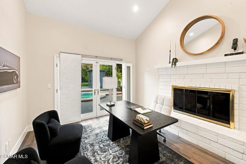 Image 16 of property listing at 1616 Valecroft Avenue, Westlake Village, CA 91361