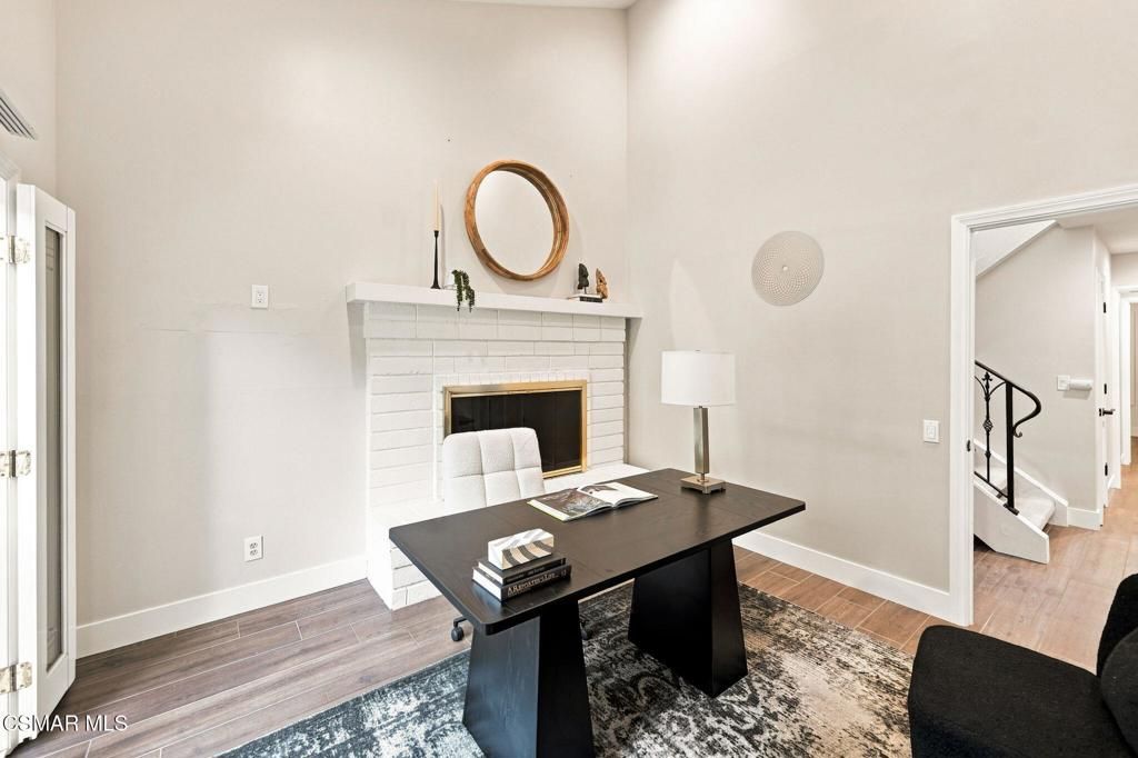 Image 17 of property listing at 1616 Valecroft Avenue, Westlake Village, CA 91361