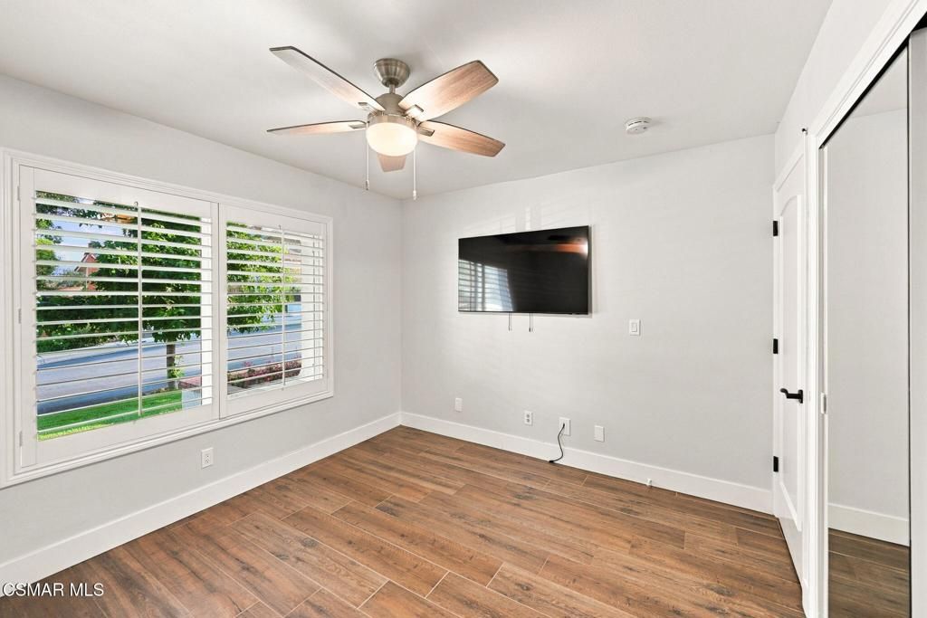 Image 19 of property listing at 1616 Valecroft Avenue, Westlake Village, CA 91361